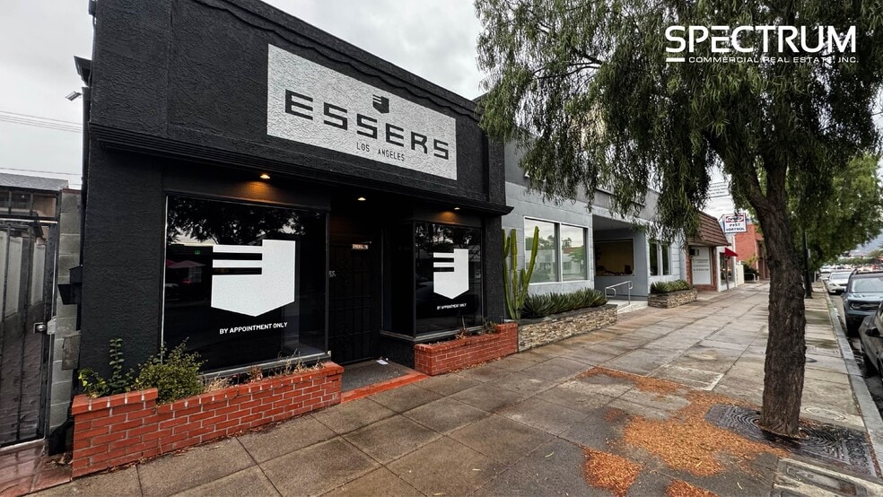 Primary Photo Of 2707 W Burbank Blvd, Burbank Storefront Retail Residential For Lease