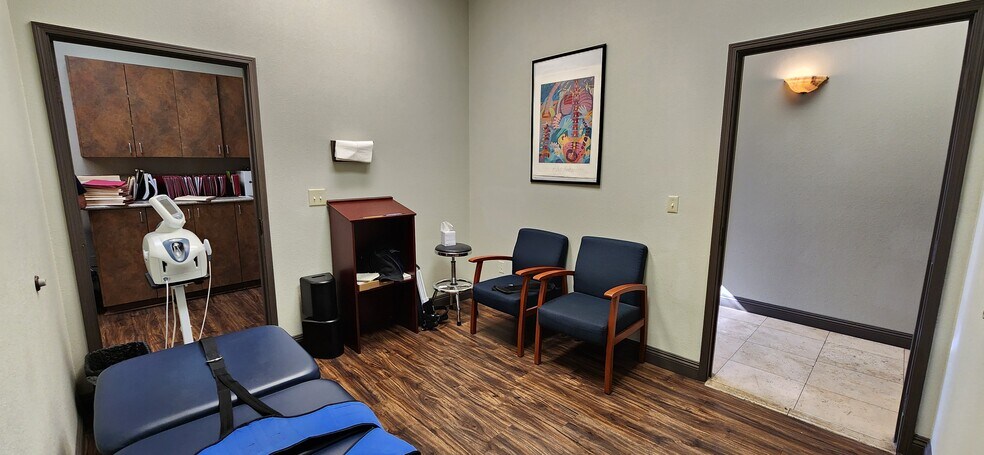 More Photos Of 2050 Mariner Dr, Las Vegas Medical For Sale