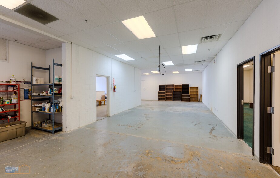 More Photos Of 1243 S Sherman Dr, Longmont Warehouse For Lease