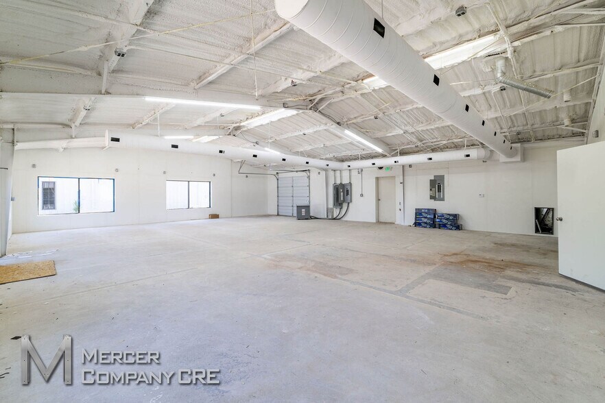 More Photos Of 2601 S Purdue Ave, Oklahoma City Flex For Lease