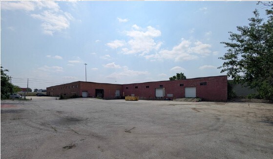 More Photos Of 200 Norelco Dr, Toronto Manufacturing For Sale
