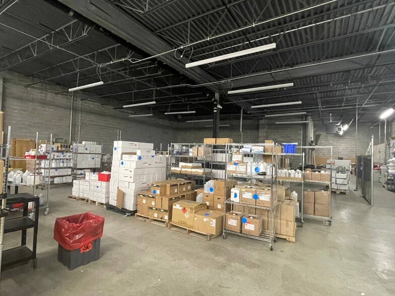 More Photos Of 60 Executive Blvd, Farmingdale Manufacturing For Sale