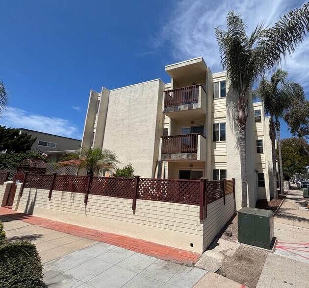 More Photos Of 2954-2958 Mission Blvd, San Diego Apartments For Sale