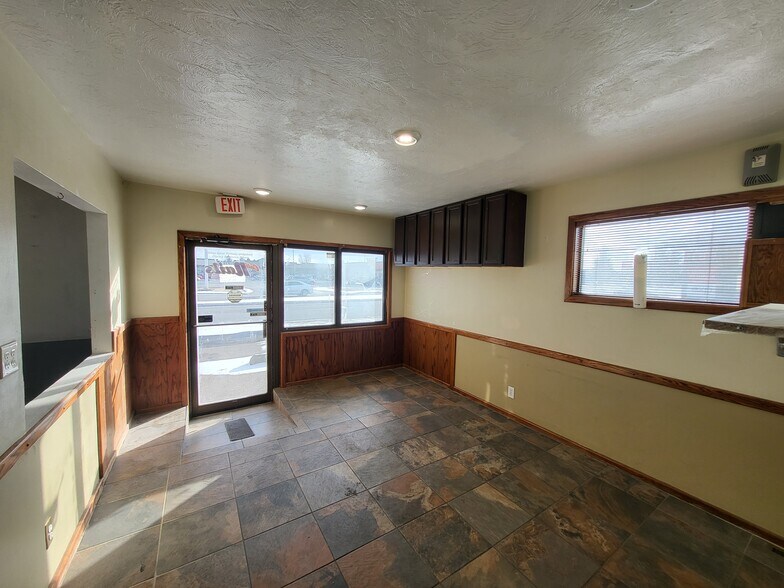 More Photos Of 1587 E 17th St, Idaho Falls Office For Lease