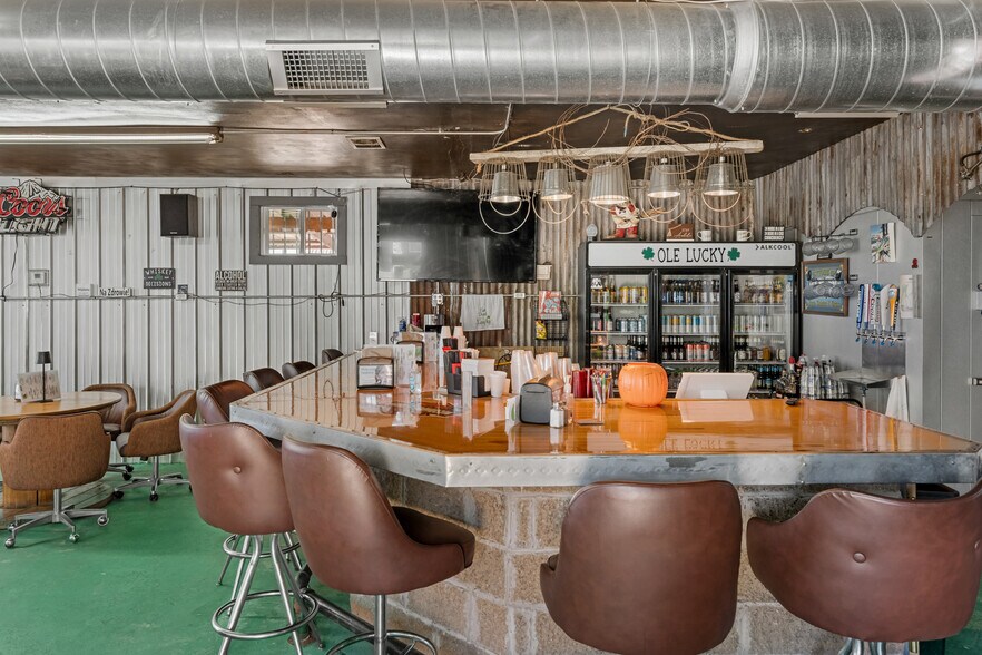 More Photos Of 518 N Harrison St, Alexandria General Retail For Sale