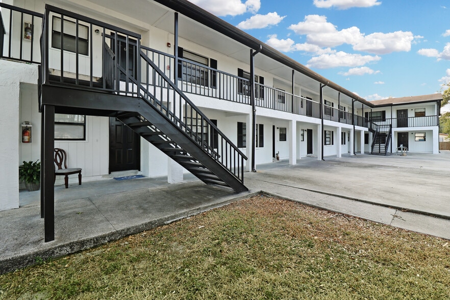 More Photos Of 7786 62nd St N, Pinellas Park Apartments For Sale