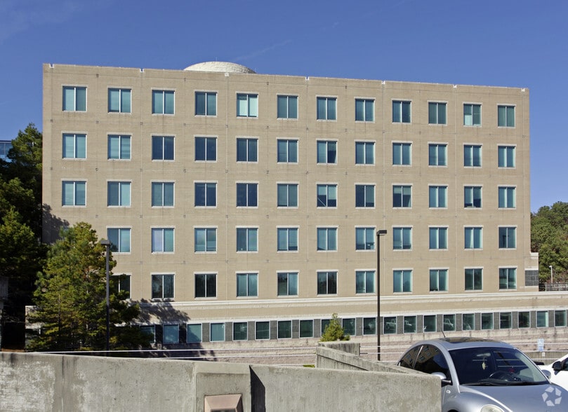 More Photos Of 880 Montclair Rd, Birmingham Office For Lease