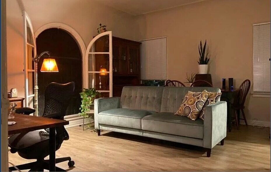 More Photos Of 803 N Detroit St, Los Angeles Apartments For Sale