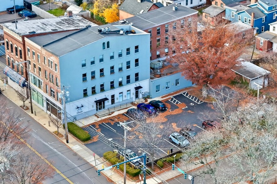 More Photos Of 813-825 Chapel St, New Haven Freestanding For Lease