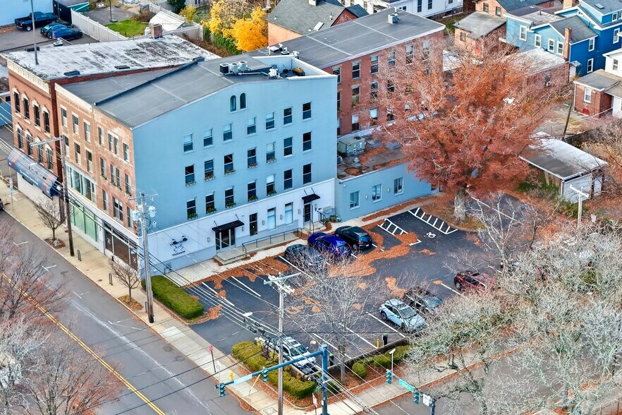 More Photos Of 817 Grand Ave, New Haven Freestanding For Lease