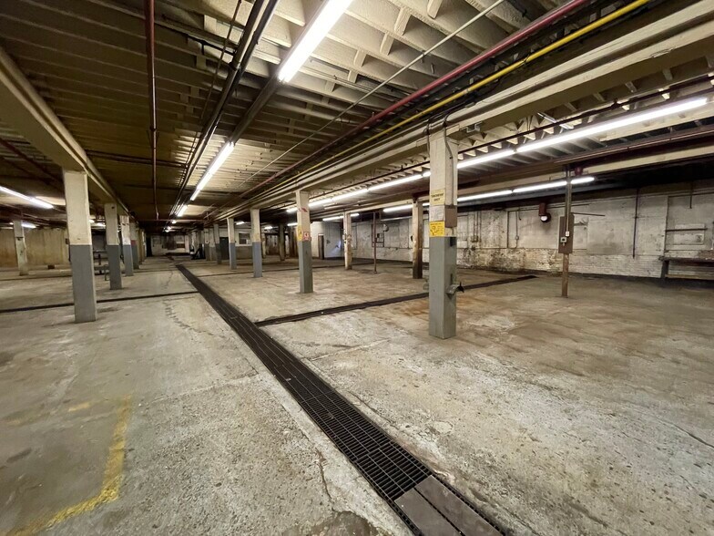 More Photos Of 170 N 17th St, Wheeling Office For Sale