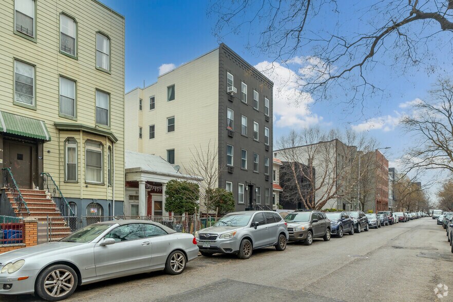 More Photos Of 111 Huron St, Brooklyn Apartments For Sale