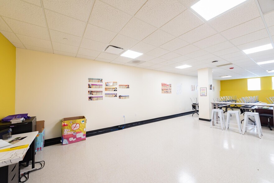 More Photos Of 661 Centre St, Brockton Medical For Sale