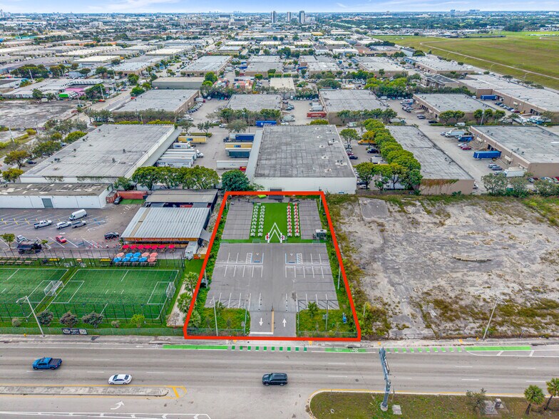 Primary Photo Of 8400 NW 74th st, Miami Land For Lease