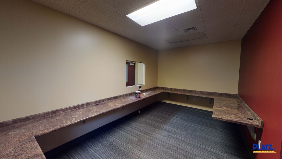 More Photos Of 7206 Market St, Boardman Office For Sale