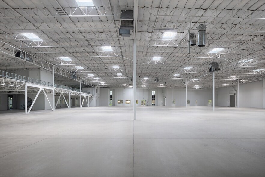 More Photos Of 6215 El Camino Real, Carlsbad Light Manufacturing For Lease