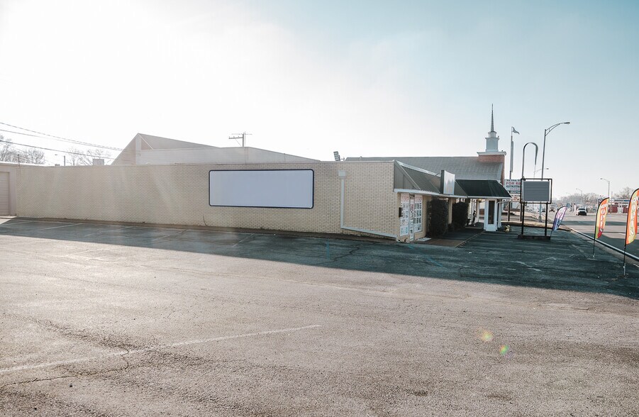 More Photos Of 709-713 Woodward Ave, Muscle Shoals Freestanding For Sale
