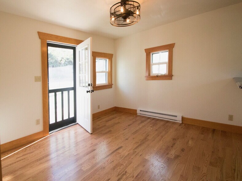 More Photos Of 102 Holly St, Colorado Springs Apartments For Sale