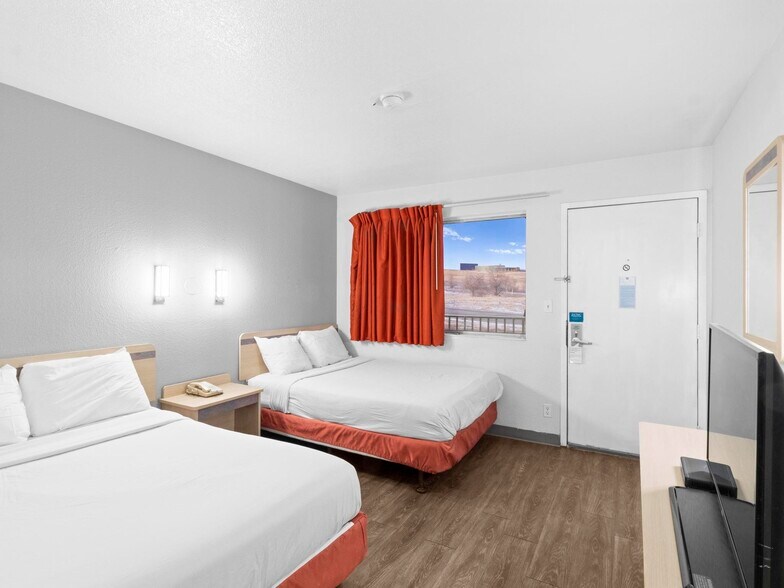 More Photos Of 1150 Wilkins Cir, Casper Hotel For Sale