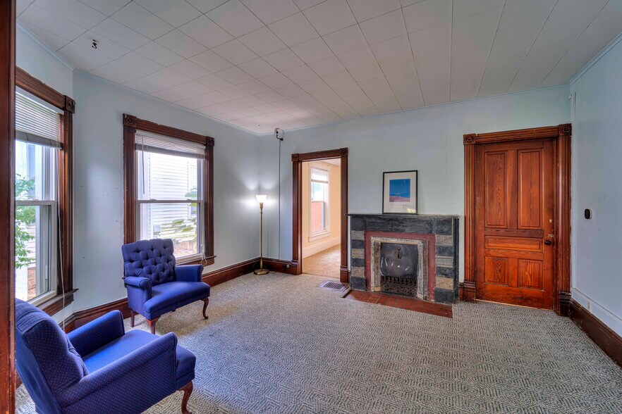 More Photos Of 604 Greenwood Pl, Jackson Office For Lease