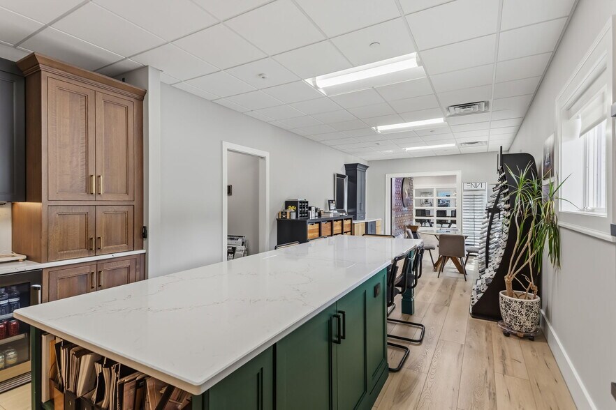 More Photos Of 850 Maple Ave, Holland Industrial For Sale
