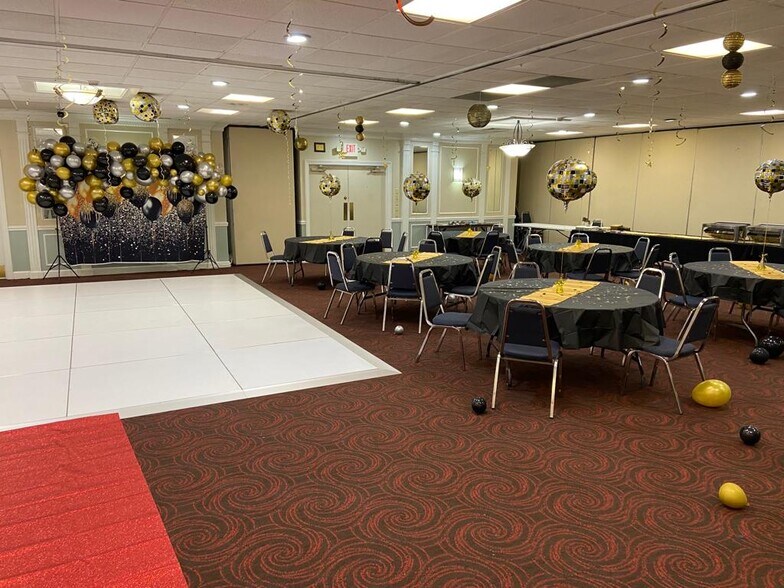 More Photos Of 10 Rockridge Rd, Englewood Hotel For Sale