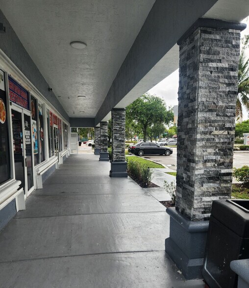 More Photos Of 377 N State Road 7, Plantation Storefront Retail Office For Lease