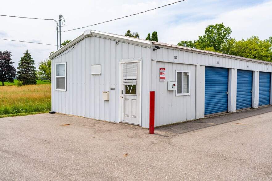More Photos Of 1067 N Mission Rd, Mount Pleasant Self Storage For Sale