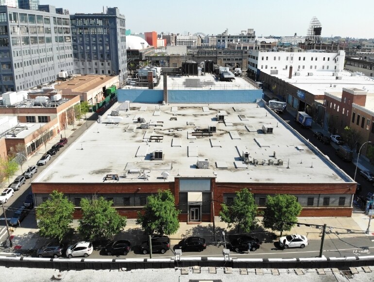 More Photos Of 32-33 47th Ave, Long Island City Warehouse For Lease