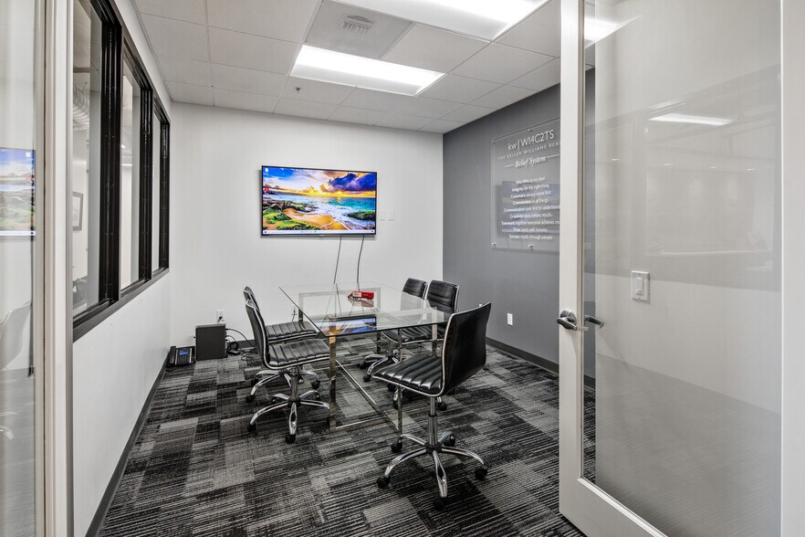 More Photos Of 635 Camino de los Mares, San Clemente Office For Sale