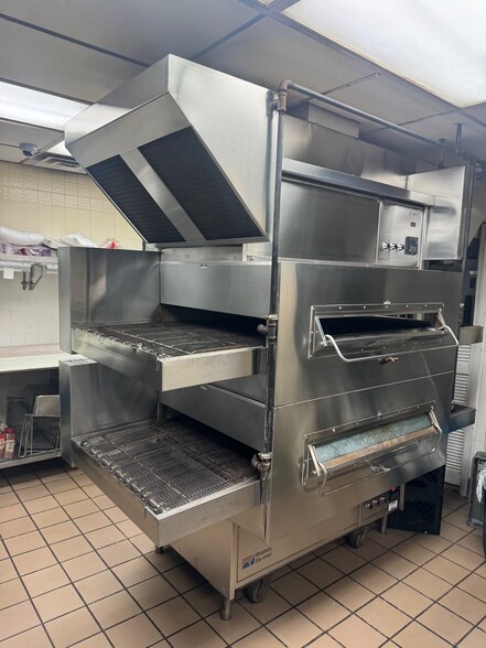 More Photos Of 50285 Mound Rd, Shelby Township Specialty For Sale