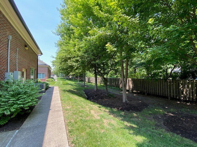 More Photos Of 90 Executive Dr, Carmel Office For Lease