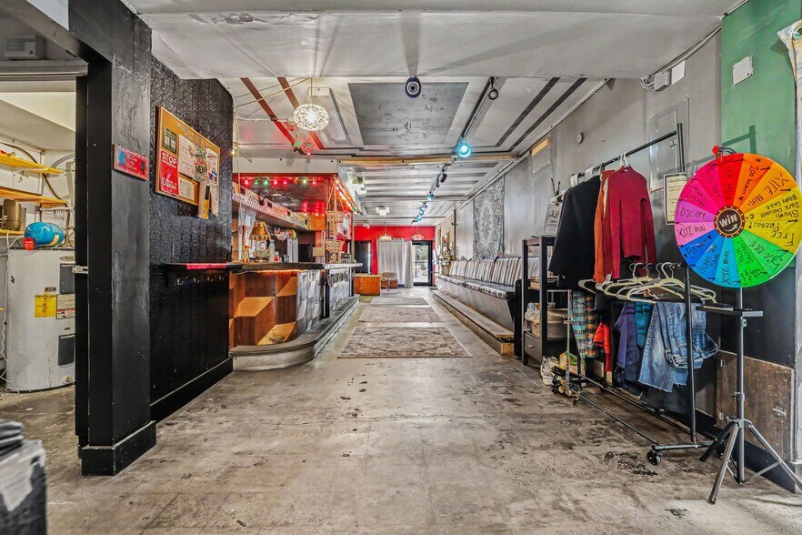More Photos Of 705 W Rosemary St, Chapel Hill Storefront For Sale
