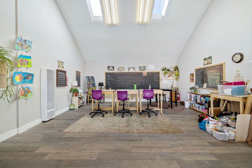 More Photos Of 12315 Deerfield Dr, Truckee Office Residential For Sale