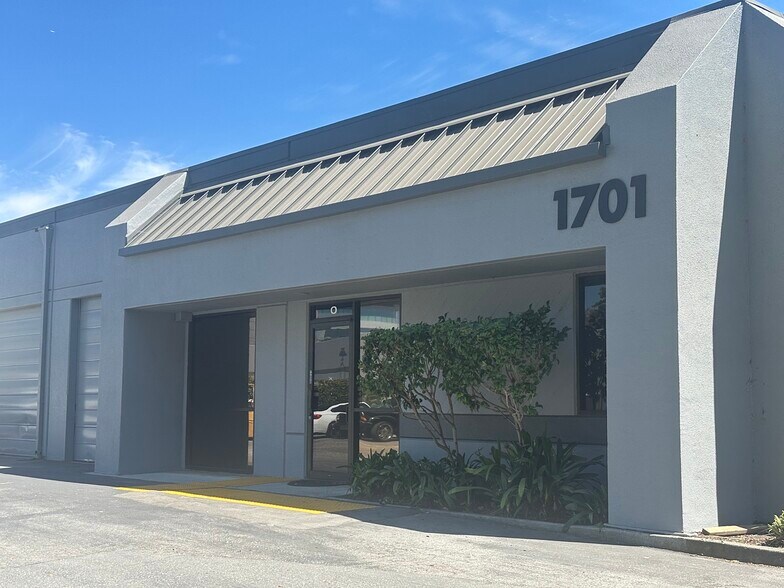 Primary Photo Of 1701 Fortune Dr, San Jose Manufacturing For Lease