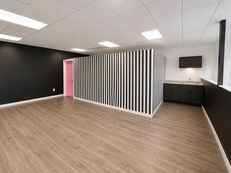 More Photos Of 861 Harold Pl, Chula Vista Research And Development For Sale