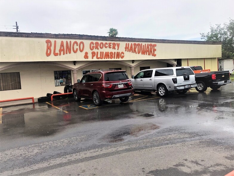 More Photos Of 5605 Mile 3 Rd, Mission Service Station For Sale