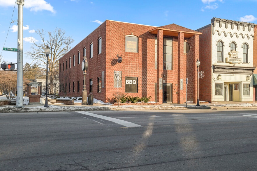 More Photos Of 107 S Main St, Almont Restaurant For Lease