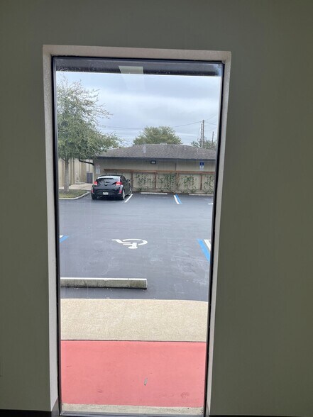 More Photos Of 119 W Plymouth Ave, Deland Unknown For Lease