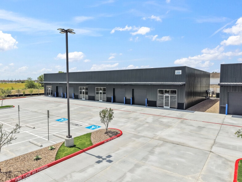 More Photos Of 1100 E Whitewing Ave, McAllen Light Distribution For Lease