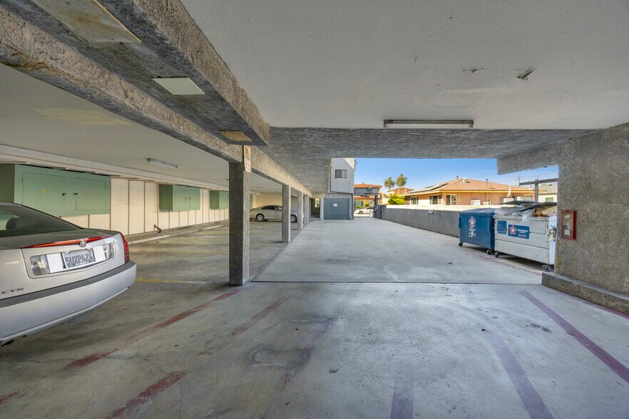 More Photos Of 4838 W 118th St, Hawthorne Apartments For Sale
