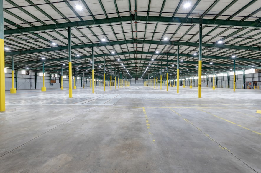 More Photos Of 4601 Welcome All Rd SW, Atlanta Distribution For Sale