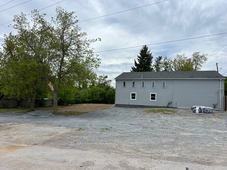 More Photos Of 22990 Highway 12/7, Brock Auto Repair For Sale