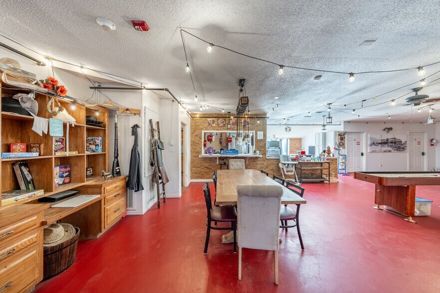 More Photos Of 3402 Goodnight Blvd, Wills Point Research And Development For Sale