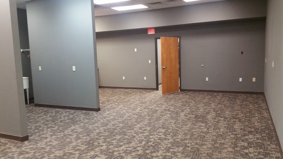 More Photos Of 340 Greenbrier Dr, Charlottesville Manufacturing For Lease