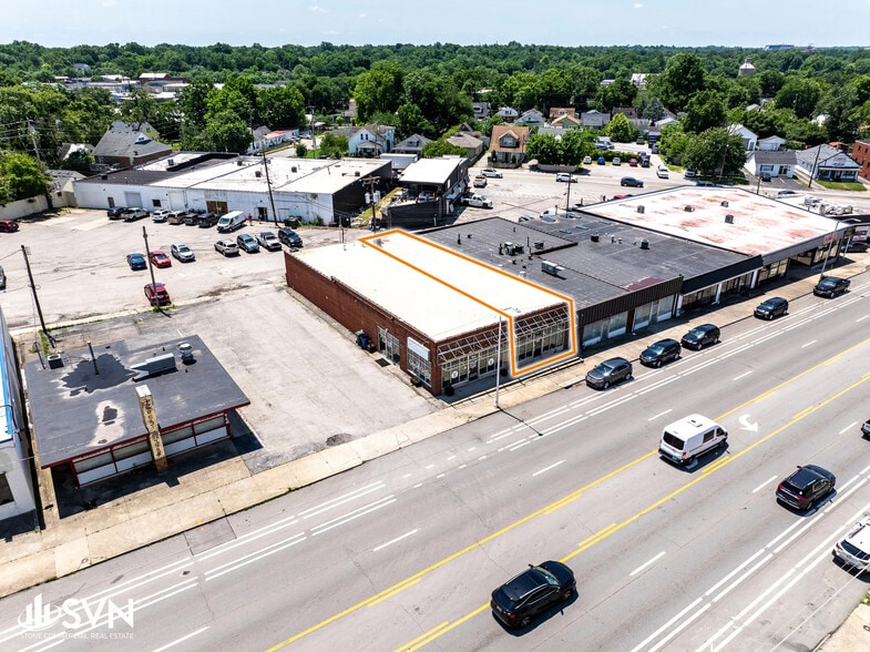 More Photos Of 940-942 Winchester Rd, Lexington Storefront For Lease