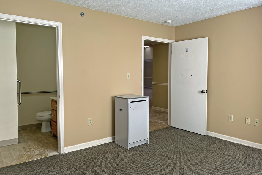 More Photos Of 1119 Brookhaven Rd, Franklin Healthcare For Sale