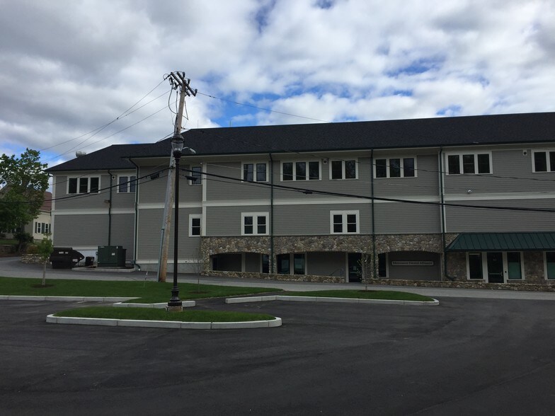 More Photos Of 90-100 Central St, Holliston Storefront Retail Office For Lease