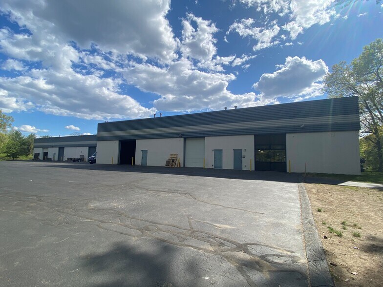 More Photos Of 2 Park Dr, Westford Manufacturing For Lease