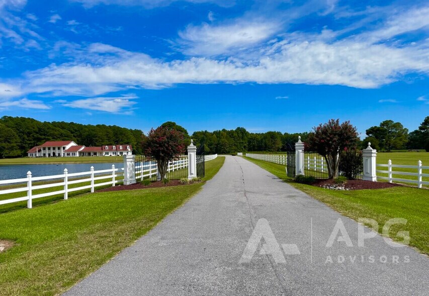 More Photos Of 190 Campground Rd, Selma Office For Lease